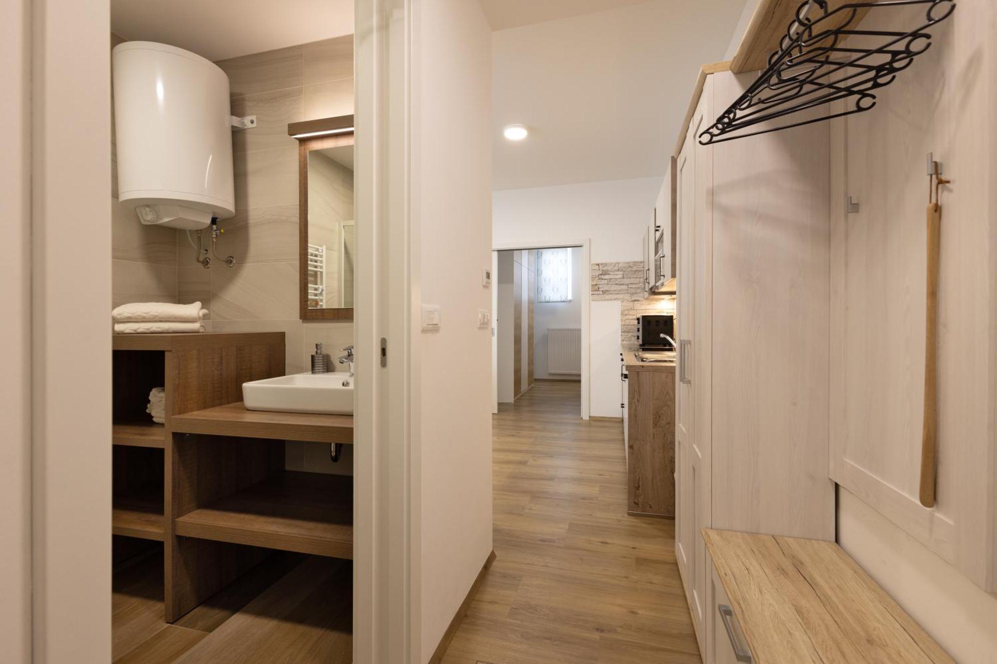Apartmaji "La Vie Est Belle" 크라니스카고라 외부 사진
